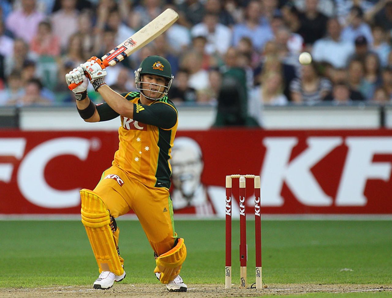 David Warner helped Australia get off to a bright start, Australia v England, 2nd Twenty20, Melbourne, January 14, 2011
