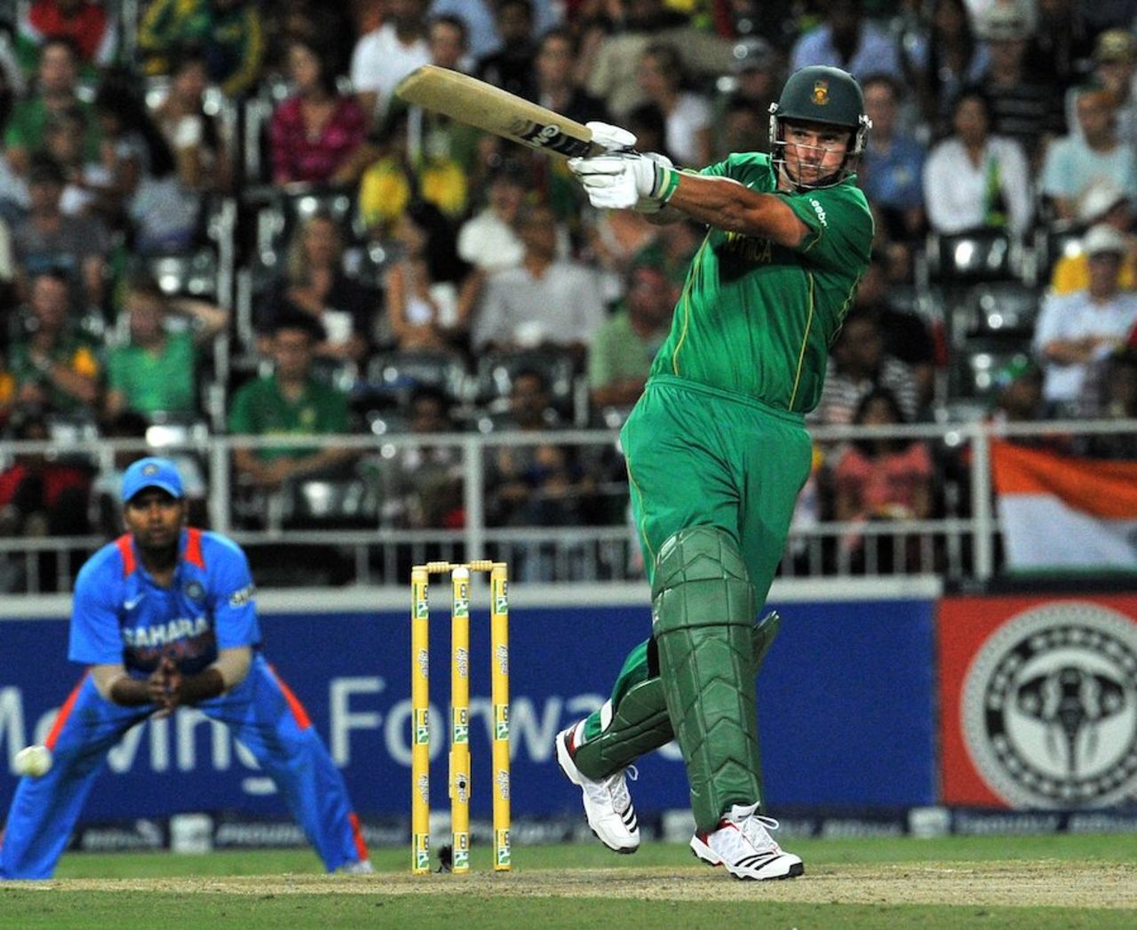 Graeme Smith pulls with power, South Africa v India, 2nd ODI, Johannesburg, January 15, 2011