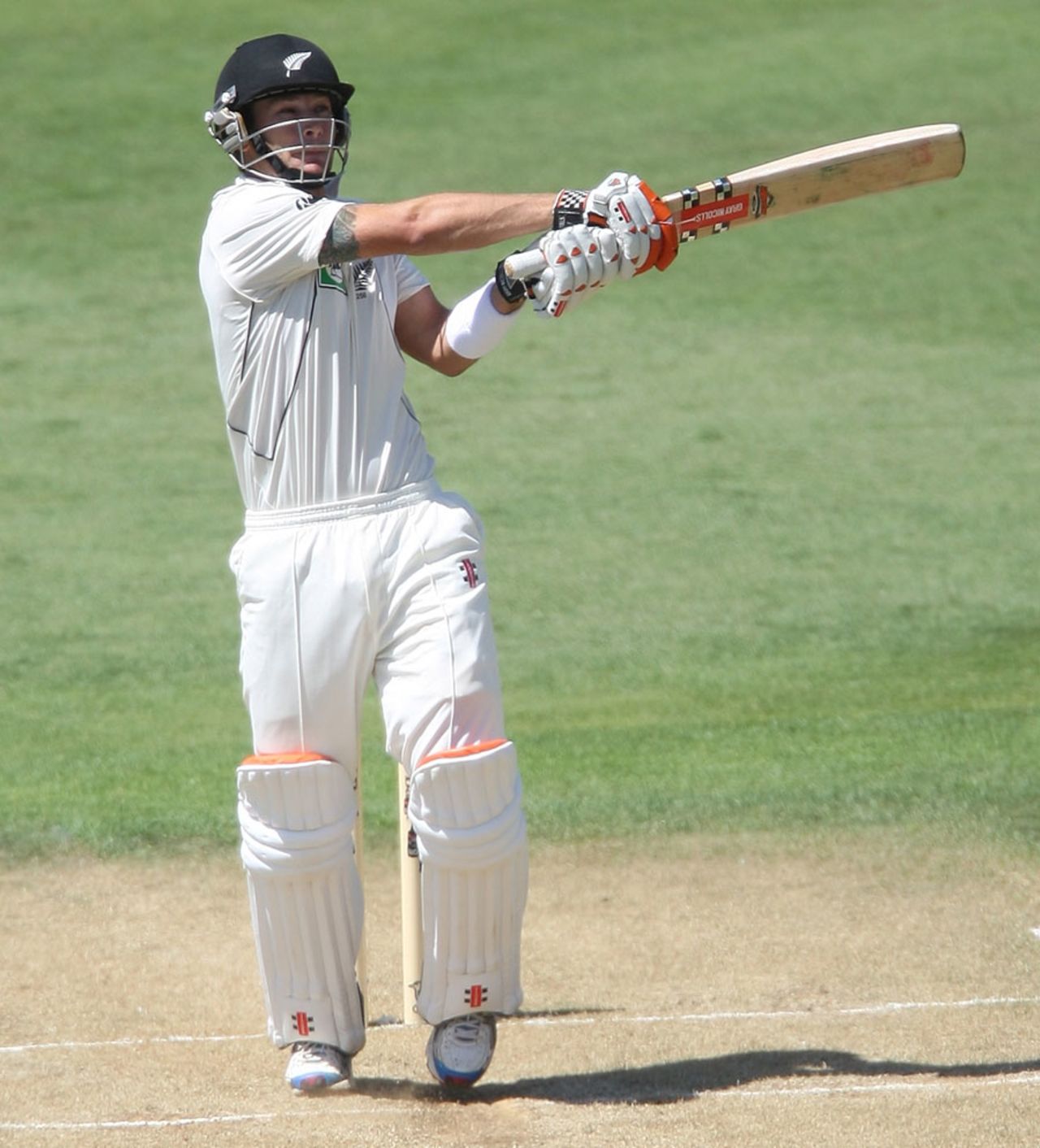 Reece Young plays the pull shot, New Zealand v Pakistan, 2nd Test, Wellington, 2nd day, January 16, 2011