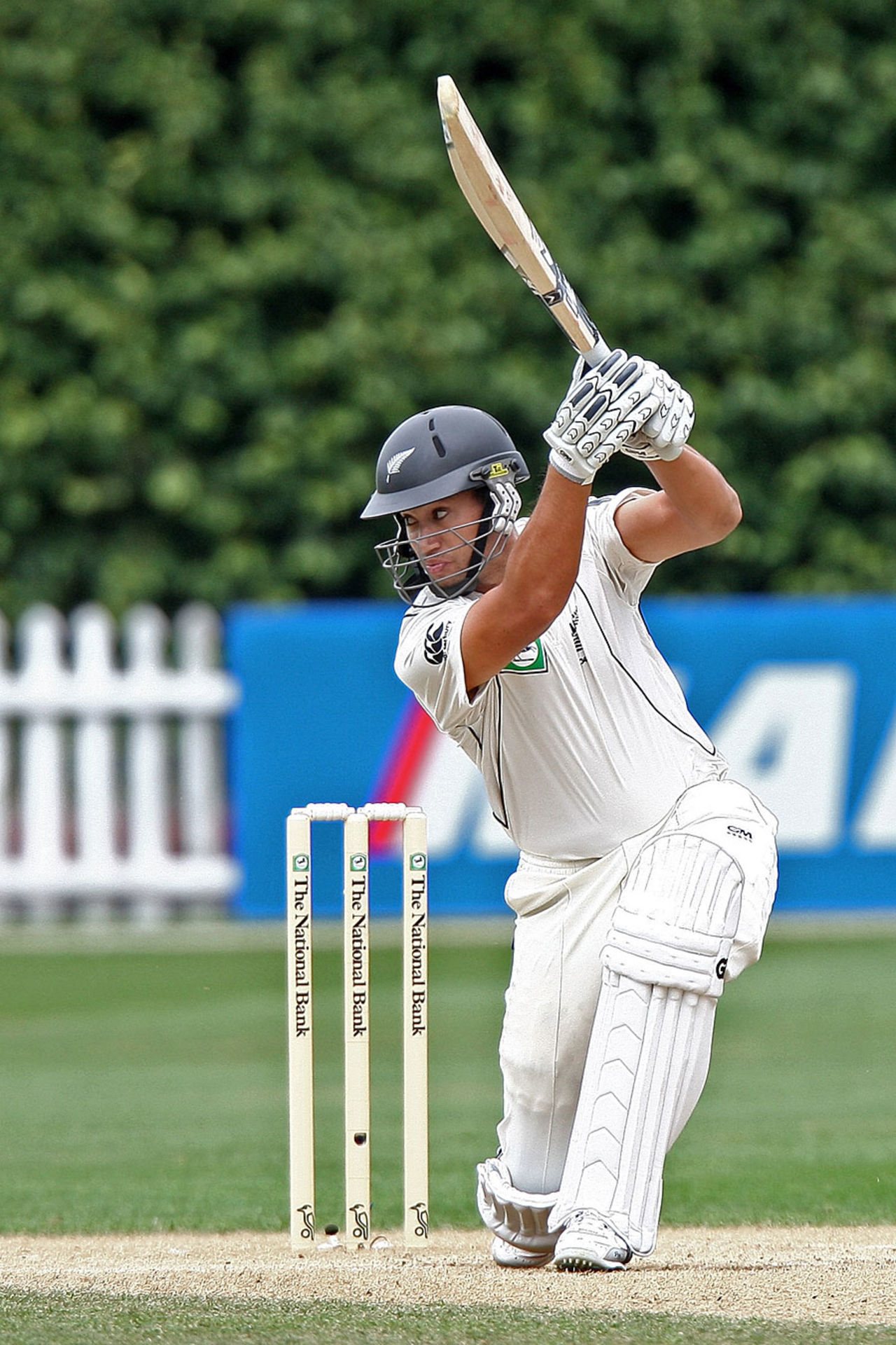 Ross Taylor drives through the off side, New Zealand v Pakistan, 2nd Test, Wellington, 4th day, January 18, 2011