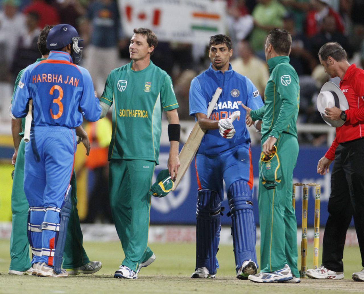 India ended up winning by two wickets with 10 balls remaining, South Africa v India, 3rd ODI, Cape Town, January 18, 2011