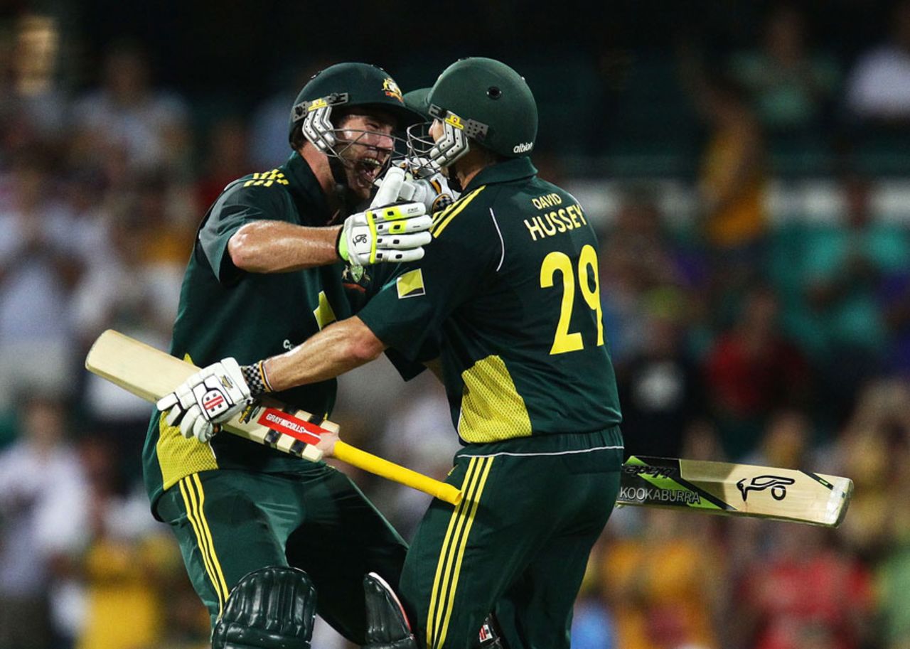 John Hastings and David Hussey celebrate the win, Australia v England, 3rd ODI, Sydney, January 23, 2011