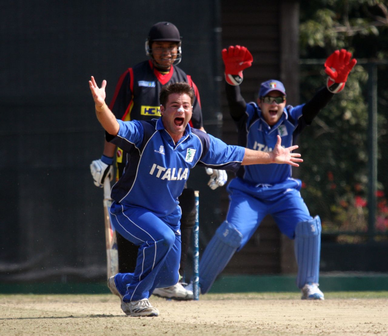 Peter Petricola successfully appeals for a wicket, Italy v Papua New Guinea, WCL Division 3, Wong Nai, January 23, 2011