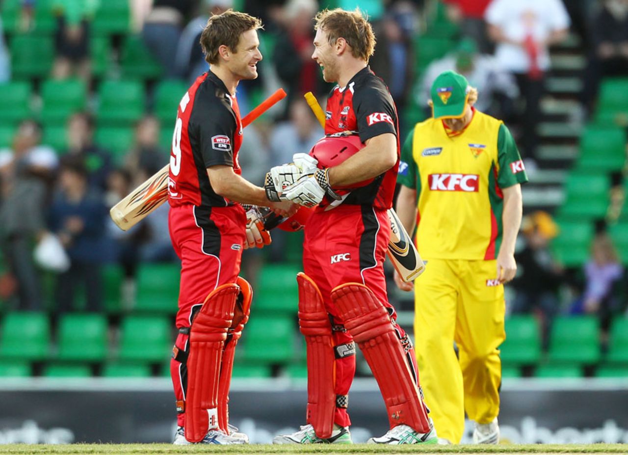 Daniel Harris and Aiden Blizzard finish the game in the 12th over, Tasmania v South Australia, Twenty20 Big Bash, Hobart, January 24, 2011