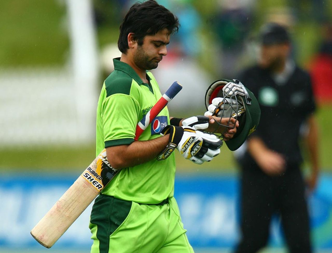 Ahmed Shehzad made a bright 25 before the rain came down, New Zealand v Pakistan, 2nd ODI, Queenstown, January 26, 2011