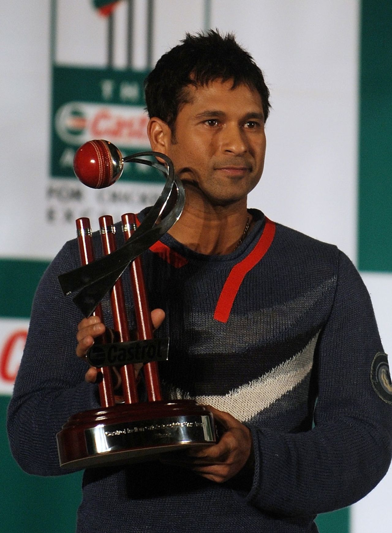 Sachin Tendulkar sports a new hairstyle at an awards function, Mumbai, January 28, 2011