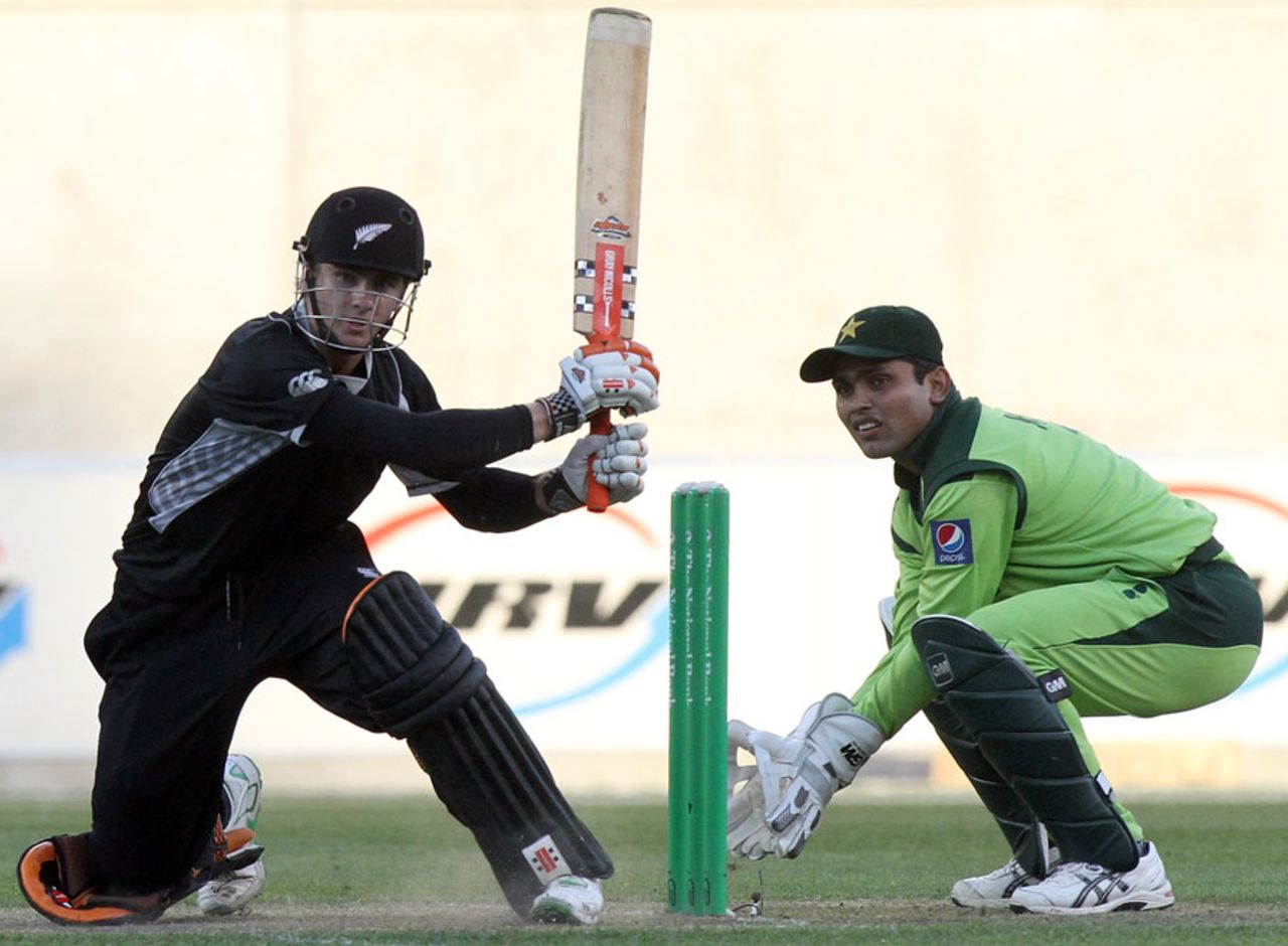 Kane Williamson gets down on one knee to hit the ball to the onside, New Zealand v Pakistan, 3rd ODI, Christchurch, January 29, 2011