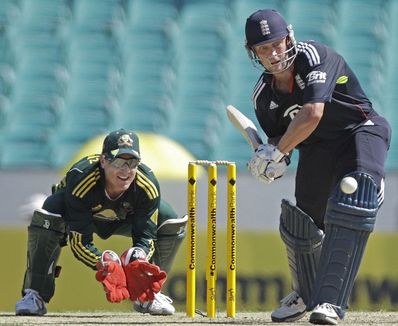 Jonathan Trott gets ready to drive, Australia v England, 6th ODI, Sydney, February 2, 2011