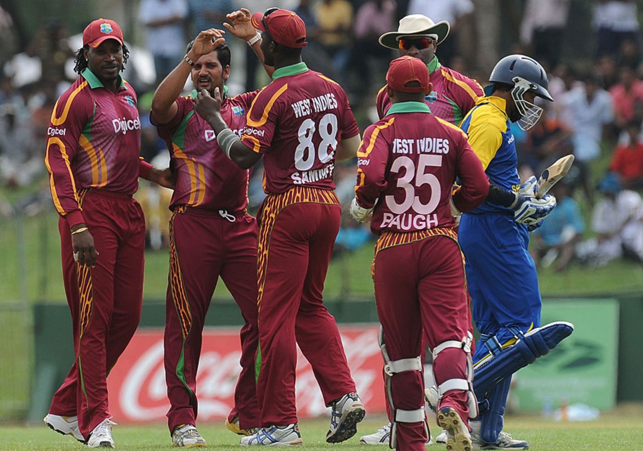 West Indies celebrate the dismissal of Tillakaratne Dilshan, Sri Lanka v West Indies, 2nd ODI, Colombo, February 3, 2011