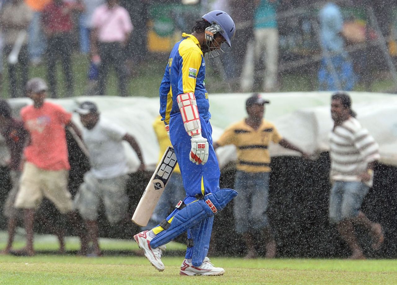 A rain delay meant Sri Lanka's target was revised to 197 from 47 overs, Sri Lanka v West Indies, 2nd ODI, Colombo, February 3, 2011