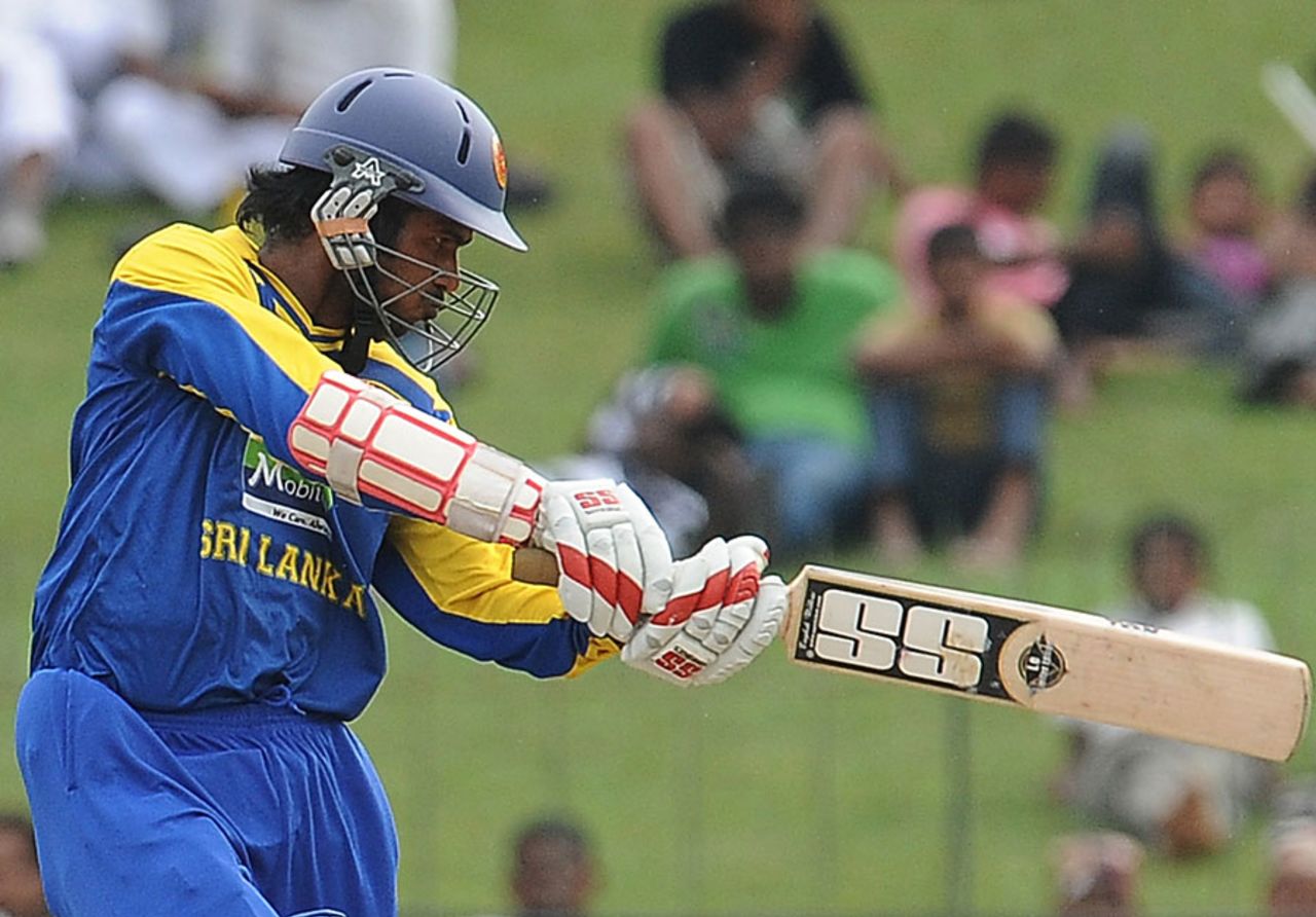 Upul Tharanga played positively to power Sri Lanka's chase, Sri Lanka v West Indies, 2nd ODI, Colombo, February 3, 2011