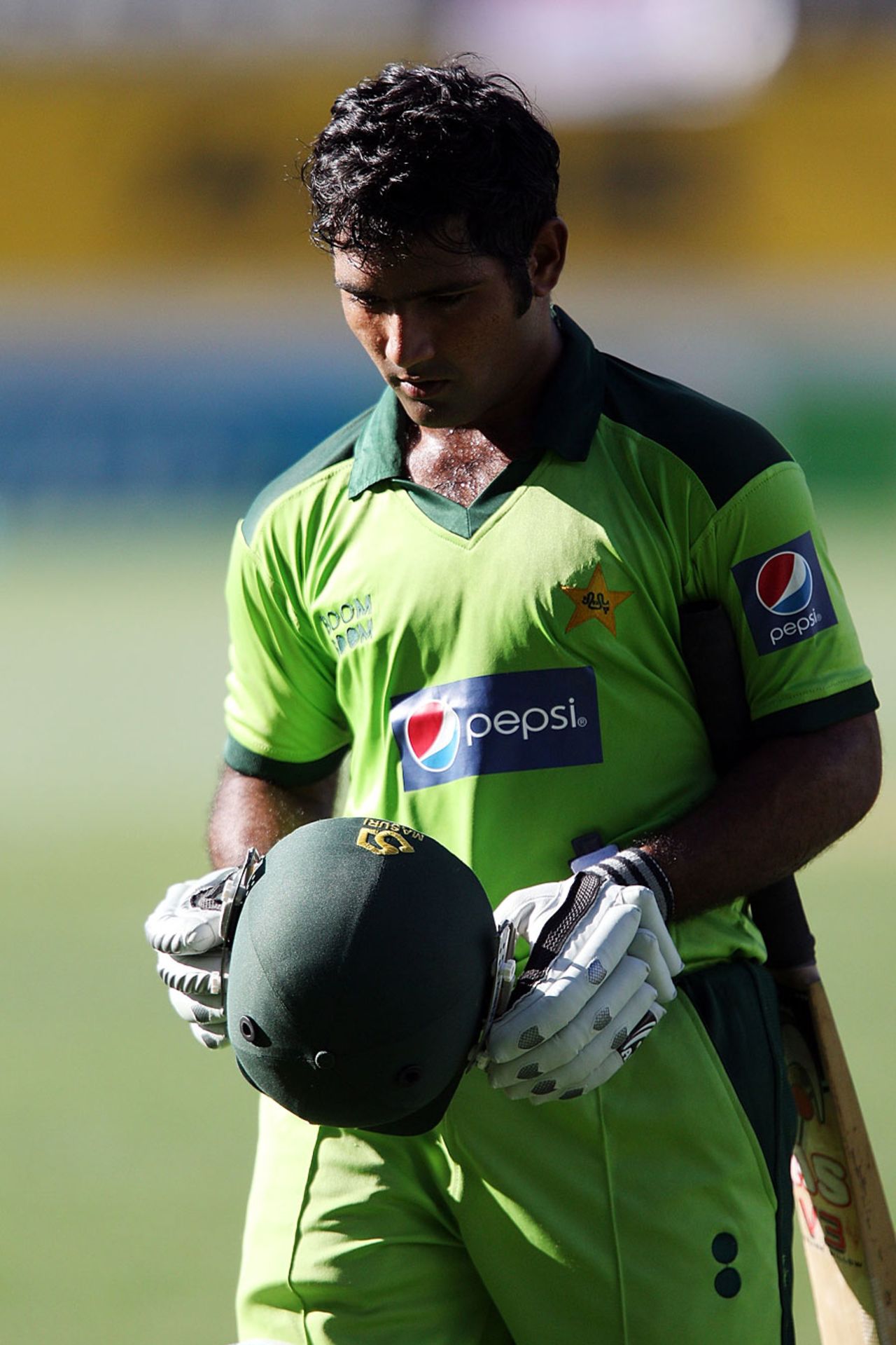 Asad Shafiq was run out after a promising 26, New Zealand v Pakistan, 6th ODI, Auckland, February 5, 2011