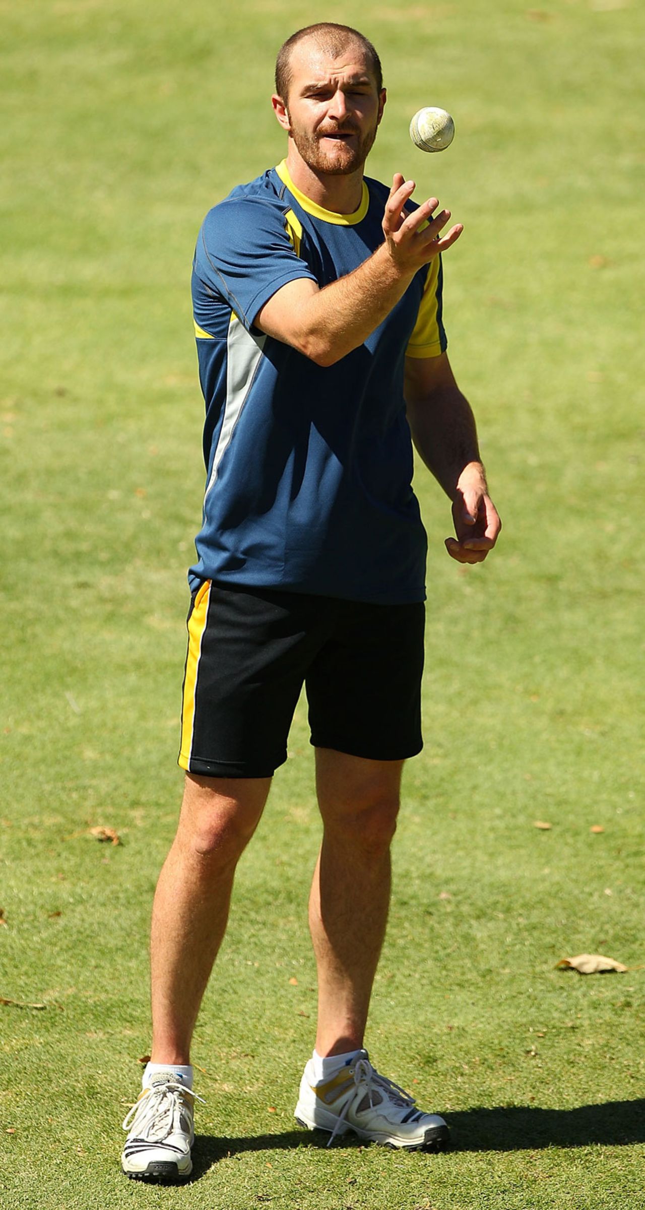 Jason Krejza trains the day before he is expected to make his ODI debut, Perth, February 5, 2011