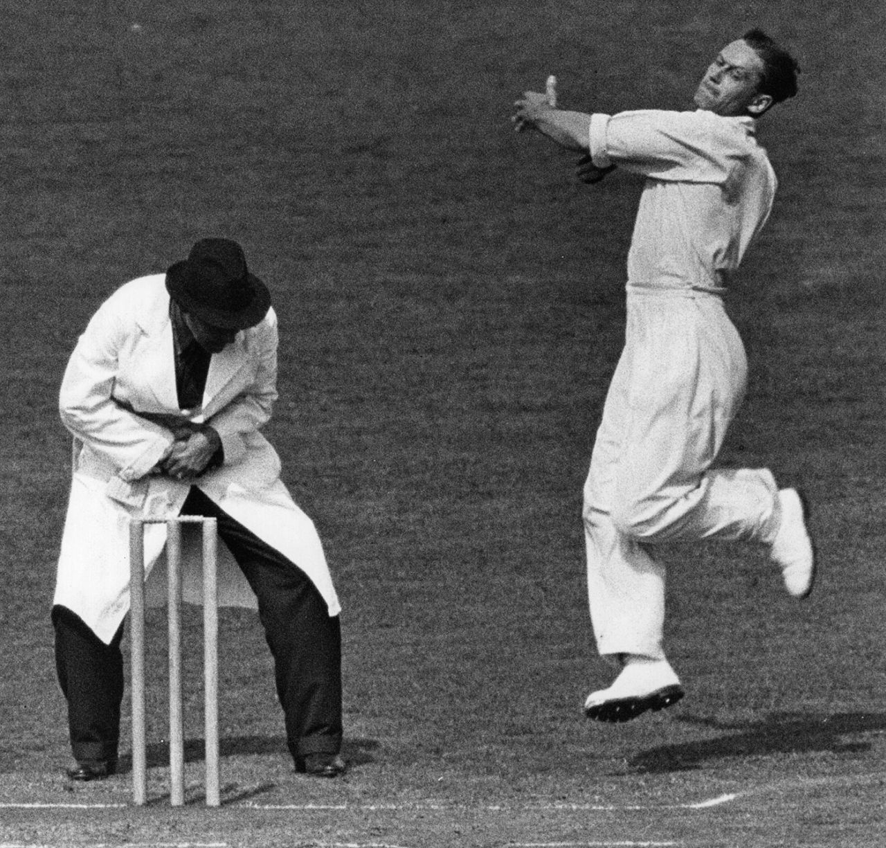 Gubby Allen in his delivery stride, 1936
