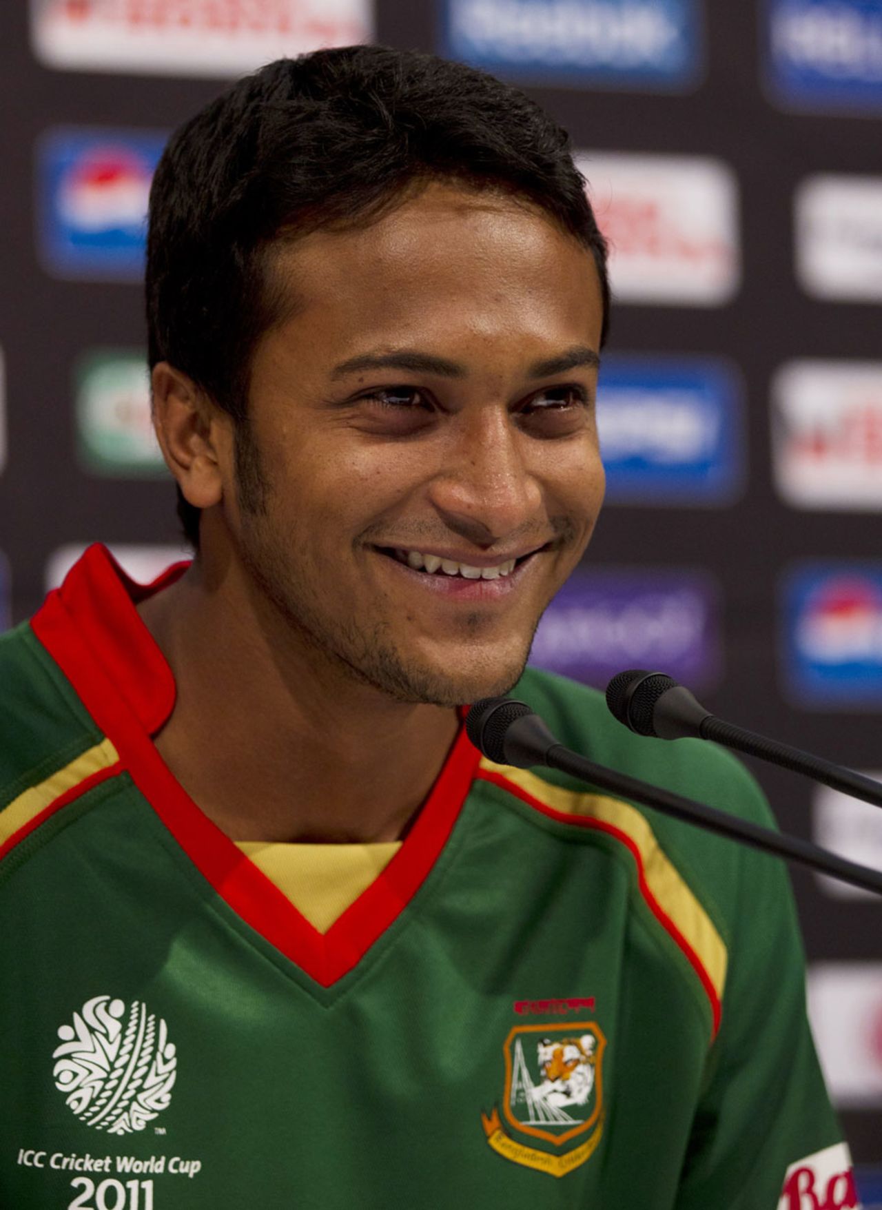 Shakib Al Hasan is all smiles at a press conference, Dhaka, February 8, 2011