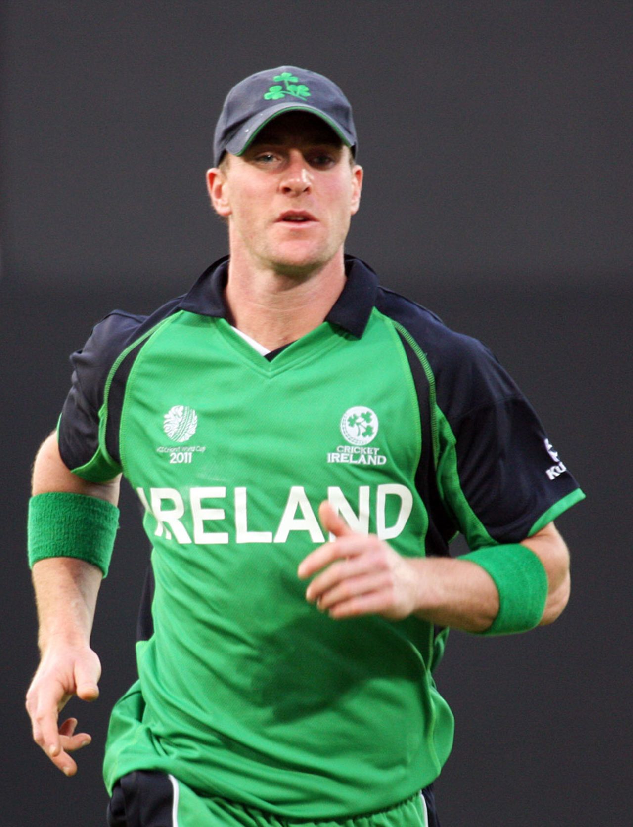 John Mooney gives chase, Ireland v Zimbabwe, World Cup warm-up, Nagpur, February 15, 2011