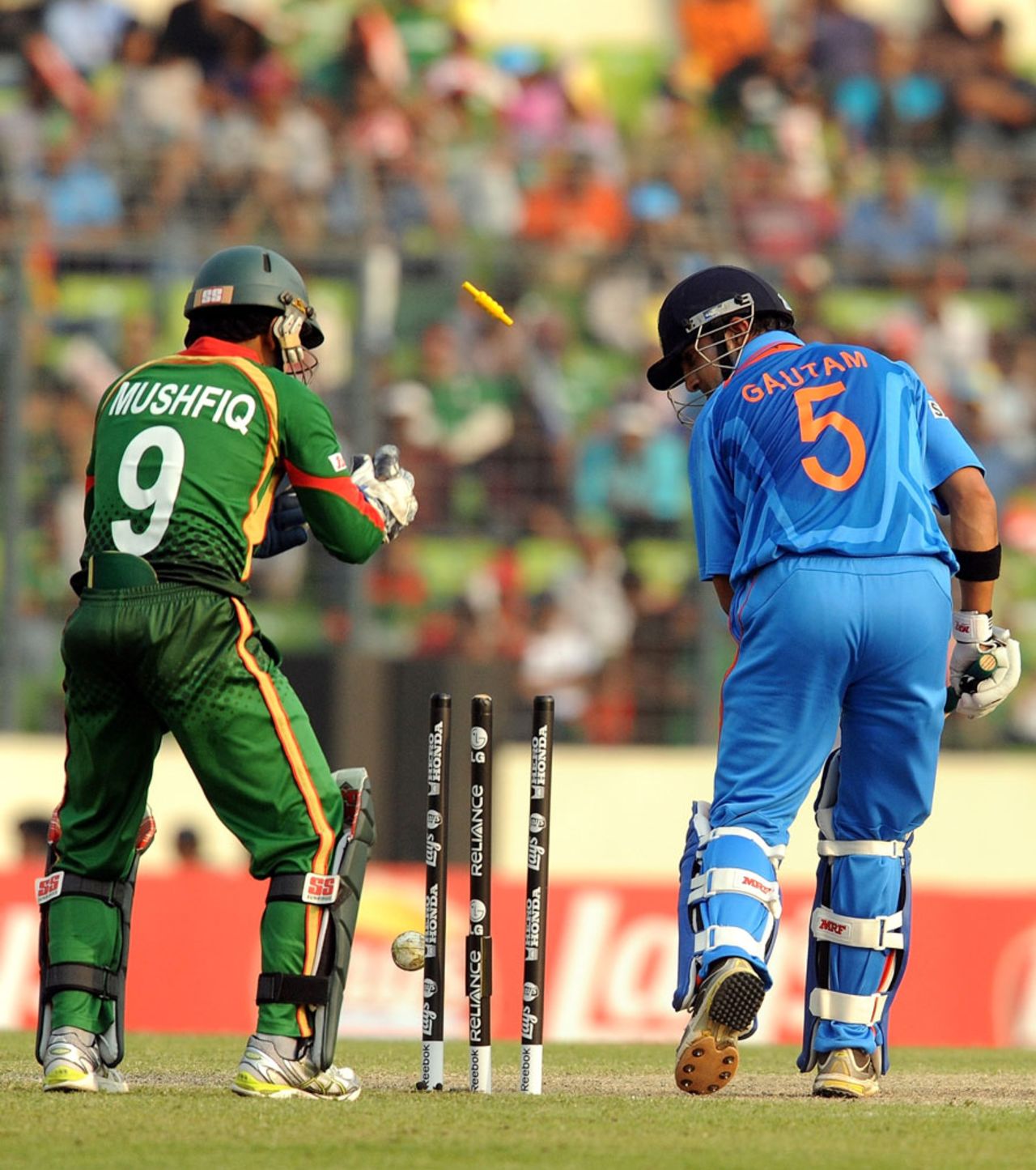 Gautam Gambhir is bowled by Mahmudullah, Bangladesh v India, Group B, World Cup 2011, Mirpur, February 19, 2011