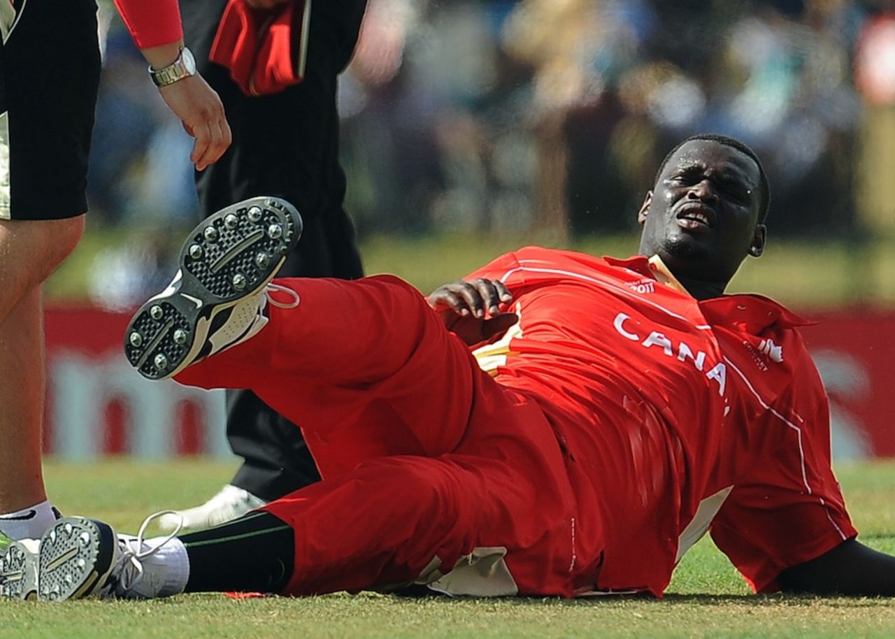 Henry Osinde suffers from cramp, Sri Lanka v Canada, Group A, World Cup 2011, Hambantota, February 20, 2011