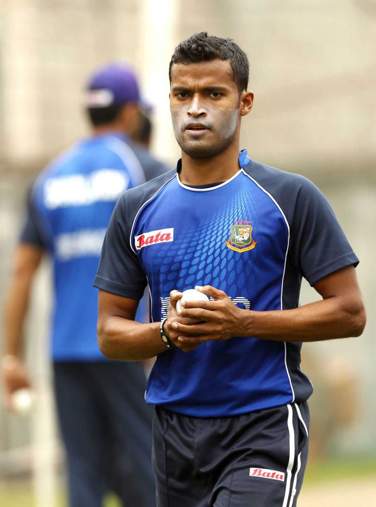Nazmul Hossain gets ready to bowl in the nets, Dhaka, February 21, 2011