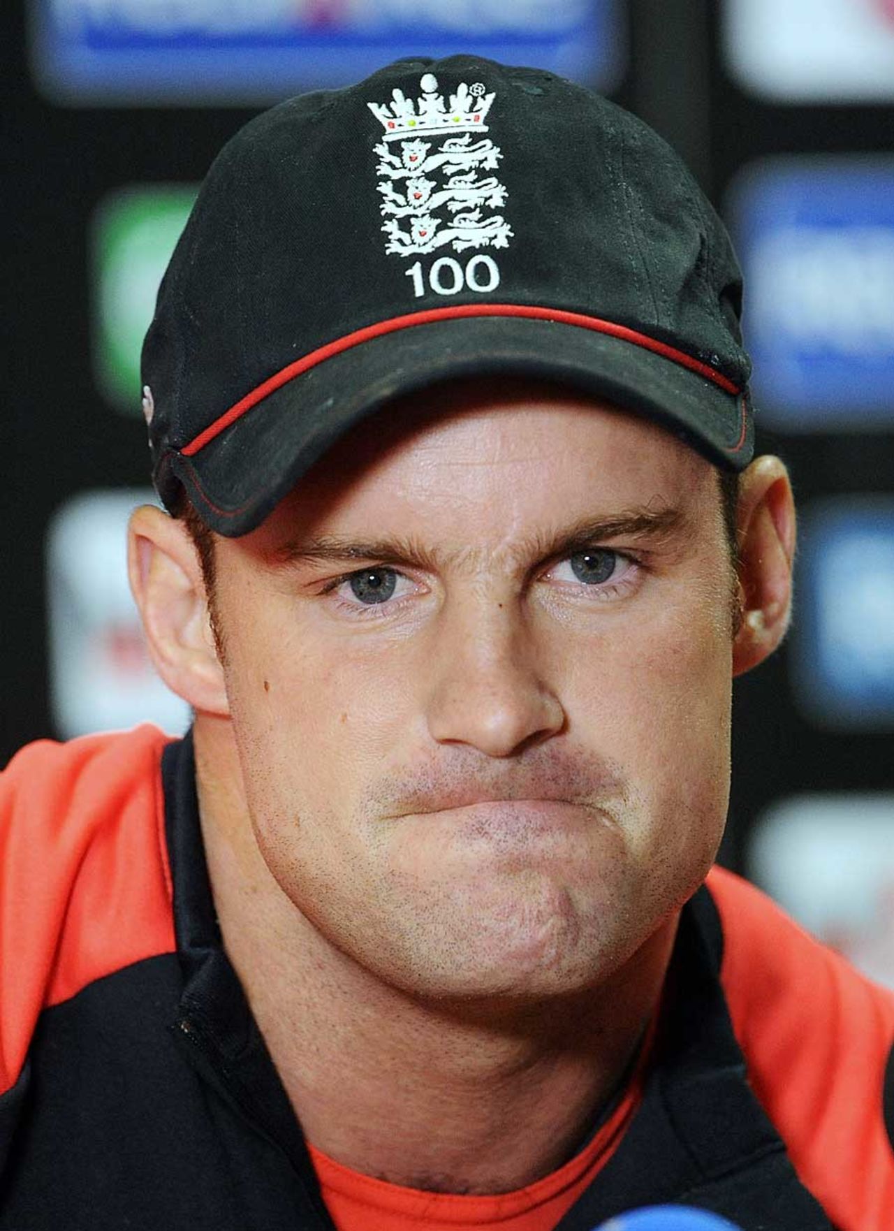 Andrew Strauss takes questions from the press, Bangalore, February 26, 2011