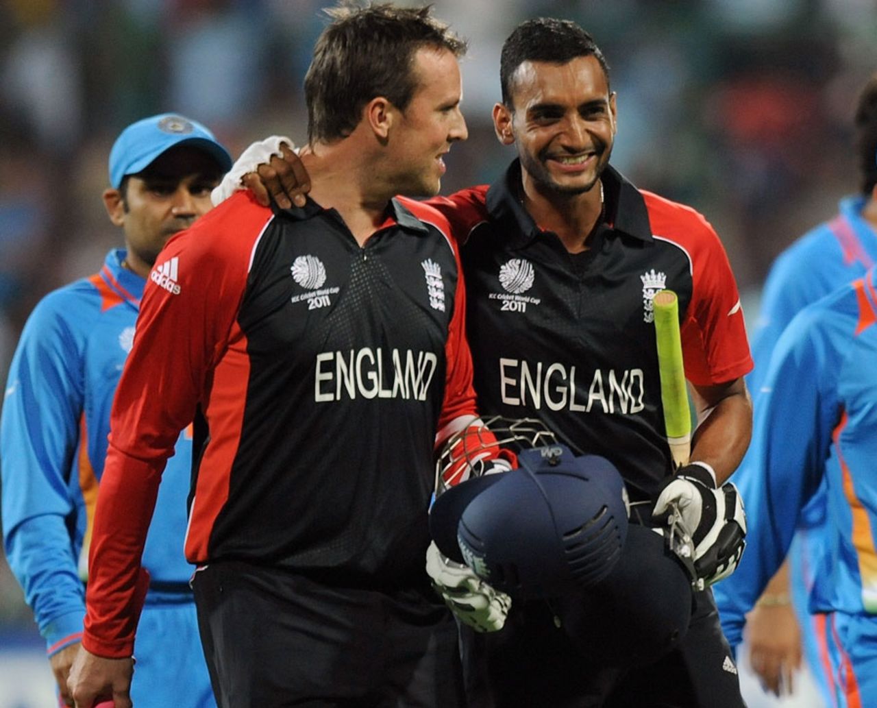 Graeme Swann and Ajmal Shahzad walk off after earning a tie, India v England, World Cup, Group B, Bangalore, February 27, 2011