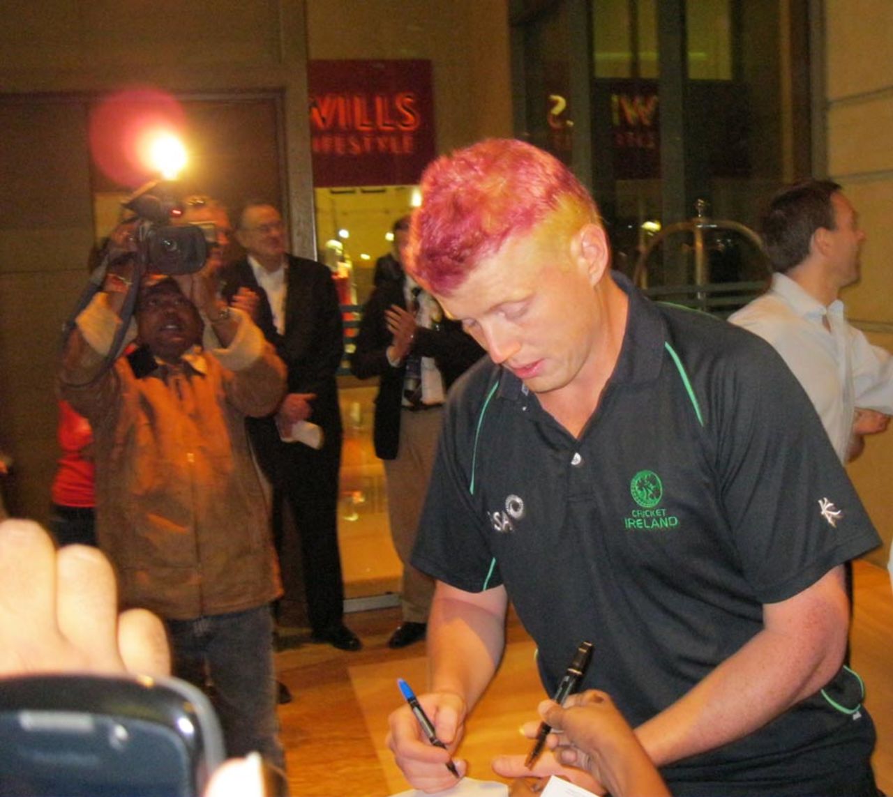 Kevin O'Brien is the centre of attention on arriving at the team hotel, England v Ireland, World Cup 2011, Bangalore, March 2, 2011