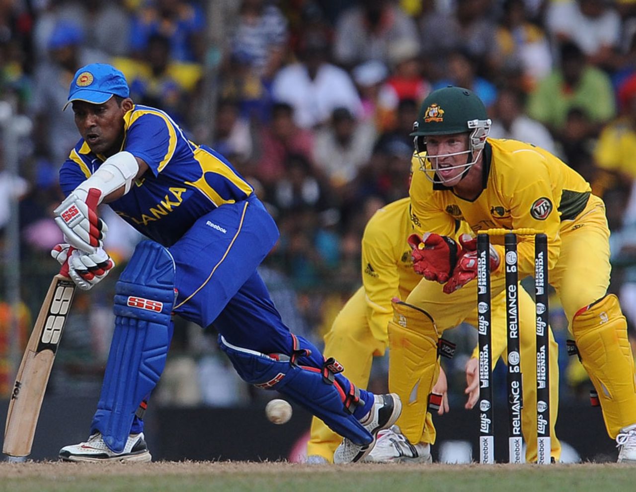 Thilan Samaraweera built a half-century stand with Kumar Sangakkara to steady Sri Lanka, Sri Lanka v Australia, Group A, World Cup 2011, Colombo, March 5, 2011