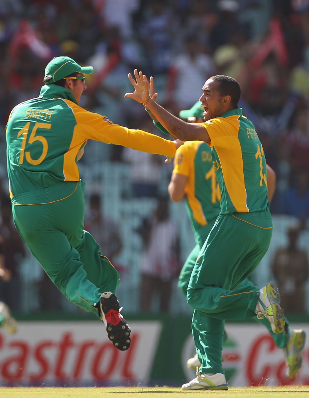 Robin Peterson took three early wickets after being given the new ball by Graeme Smith, England v South Africa, World Cup 2011, Chennai, March 6, 2011