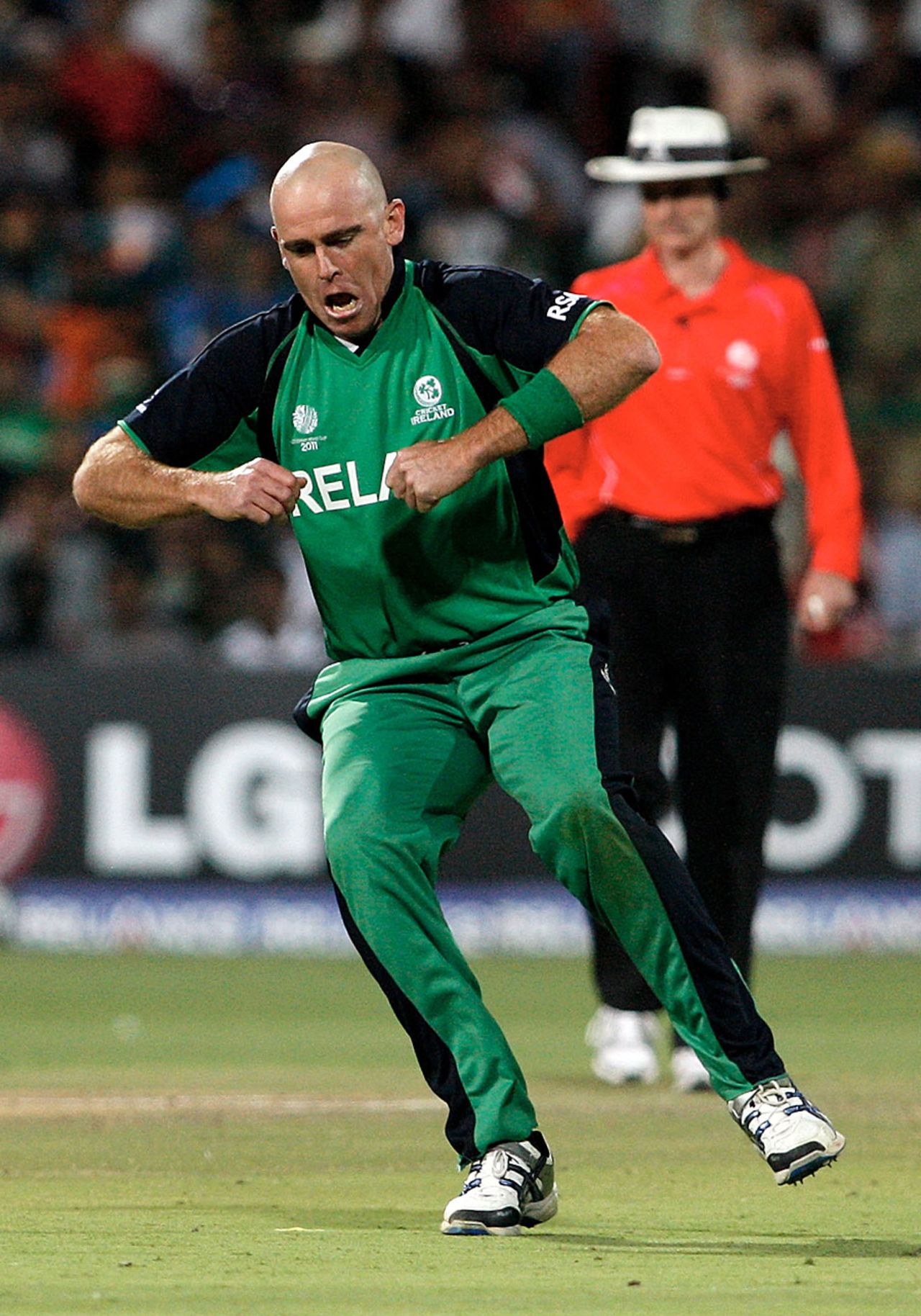 Trent Johnston does the chicken dance, India v Ireland, Group B, World Cup 2011, Bangalore, March 6, 2011