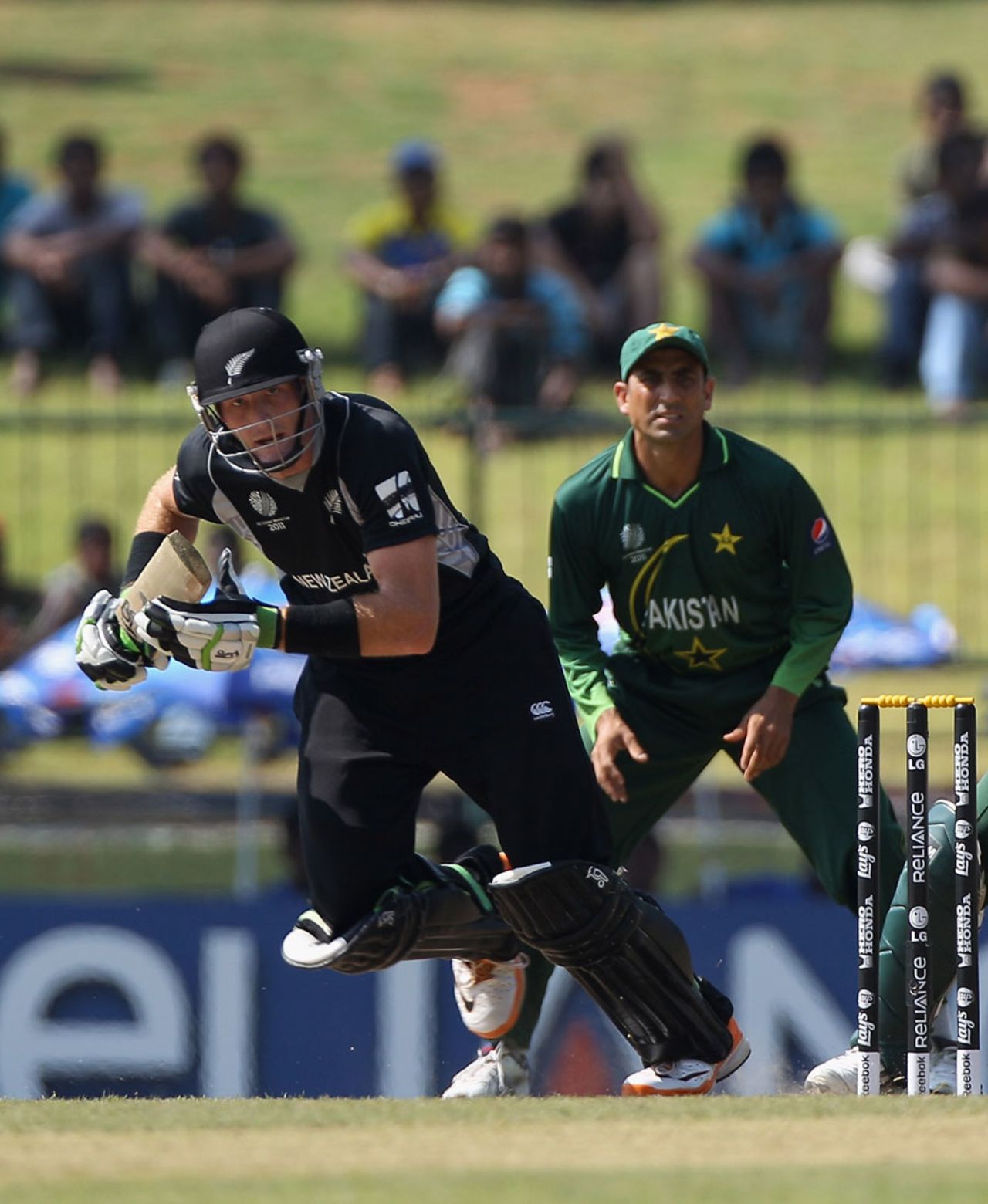 Martin Guptill sets off for a run on his way to a half-century, New Zealand v Pakistan, Group A, World Cup, Pallekele, March 8, 2011