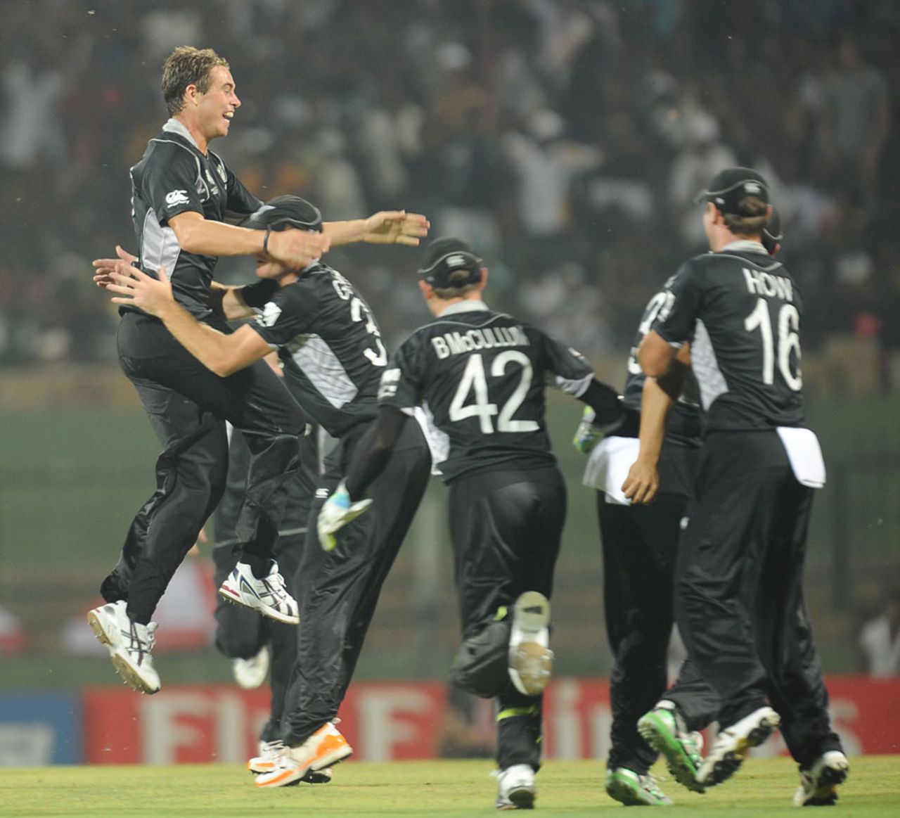 New Zealand were ecstatic after Tim Southee got Kamran Akmal , New Zealand v Pakistan, Group A, World Cup, Pallekele, March 8, 2011