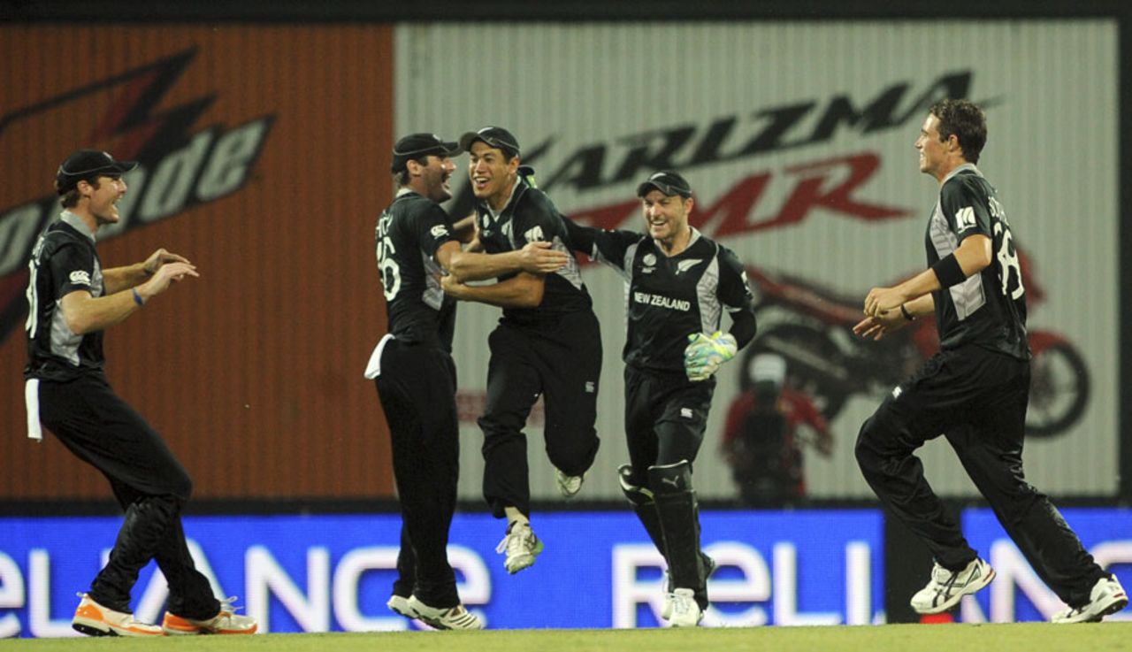 Ross Taylor reacts to catching Kamran Akmal, New Zealand v Pakistan, Group A, World Cup, Pallekele, March 8, 2011