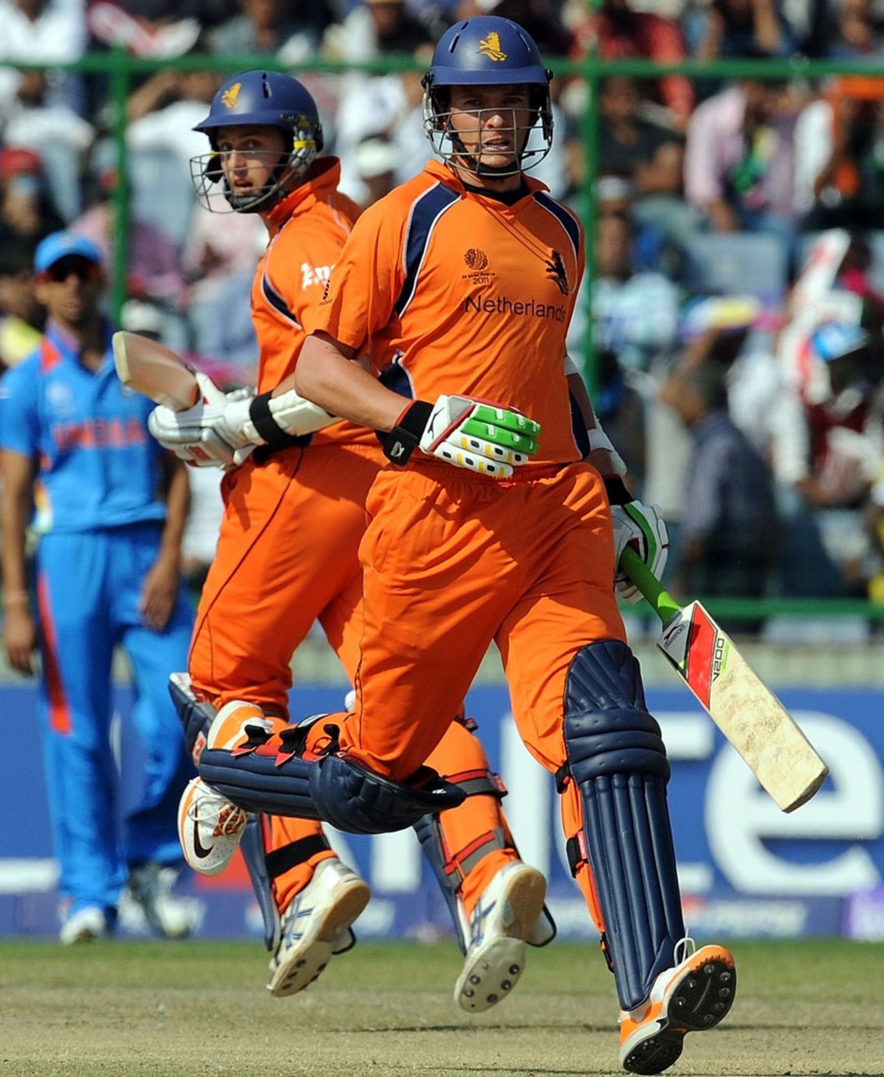 Eric Szwarczynski and Wesley Barresi take a run during their half-century stand, India v Netherlands, Group B, World Cup, Delhi, March 9, 2011