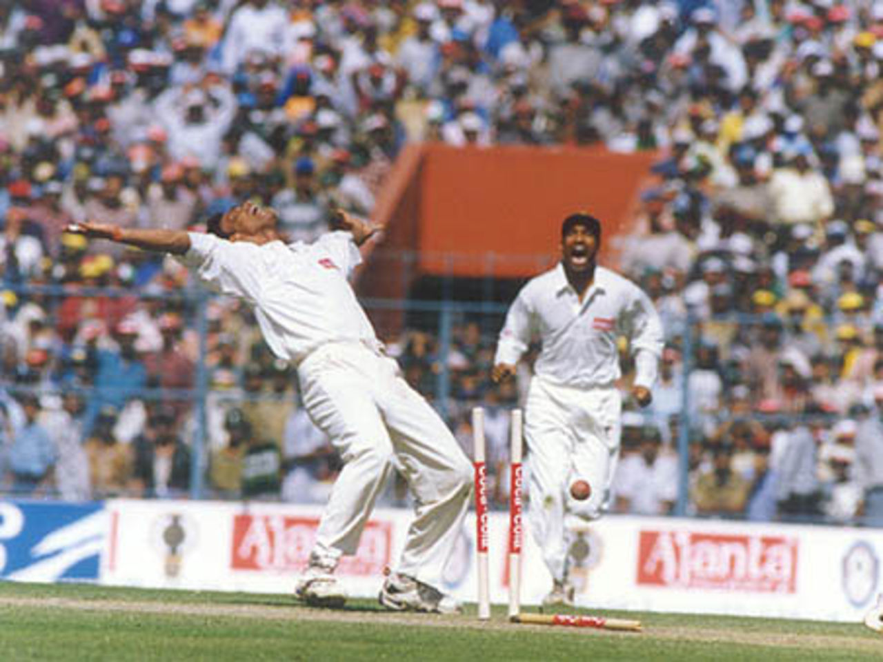 Shoaib Akhtar is ecstatic after bowling Sachin Tendulkar for a golden duck, India v Pakistan, 1st Test, Day 2, Kolkata, February 17, 1999
