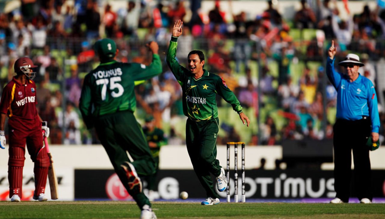 Saeed Ajmal sneaked one through Darren Sammy's defences, West Indies v Pakistan, 1st quarter-final, World Cup 2011, March 23, 2011
