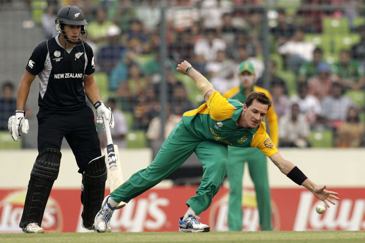 Dale Steyn fields in his follow through, New Zealand v South Africa, 3rd quarter-final, Mirpur, World Cup 2011, March 25, 2011