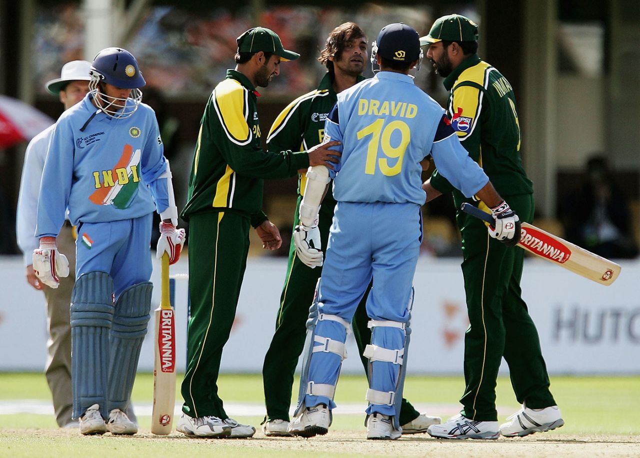 Rahul Dravid and Shoaib Akhtar had several confrontations, India v Pakistan, Champions Trophy 2004, Edgbaston, September 19, 2004