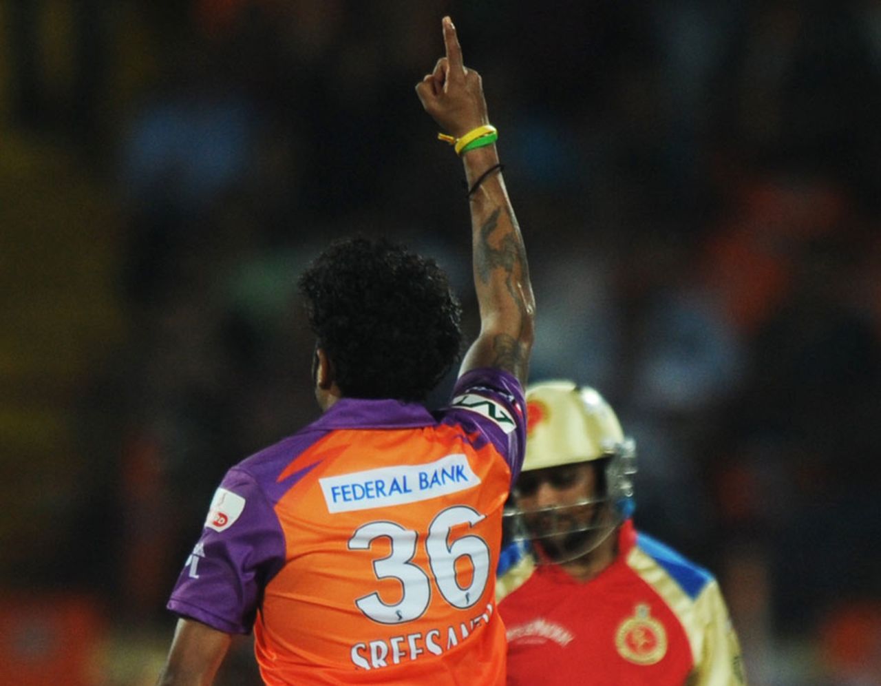 The crowd was delighted when Sreesanth struck in his first over, Kochi Tuskers Kerala v Royal Challengers Bangalore, IPL 2011, Kochi, April 9, 2011