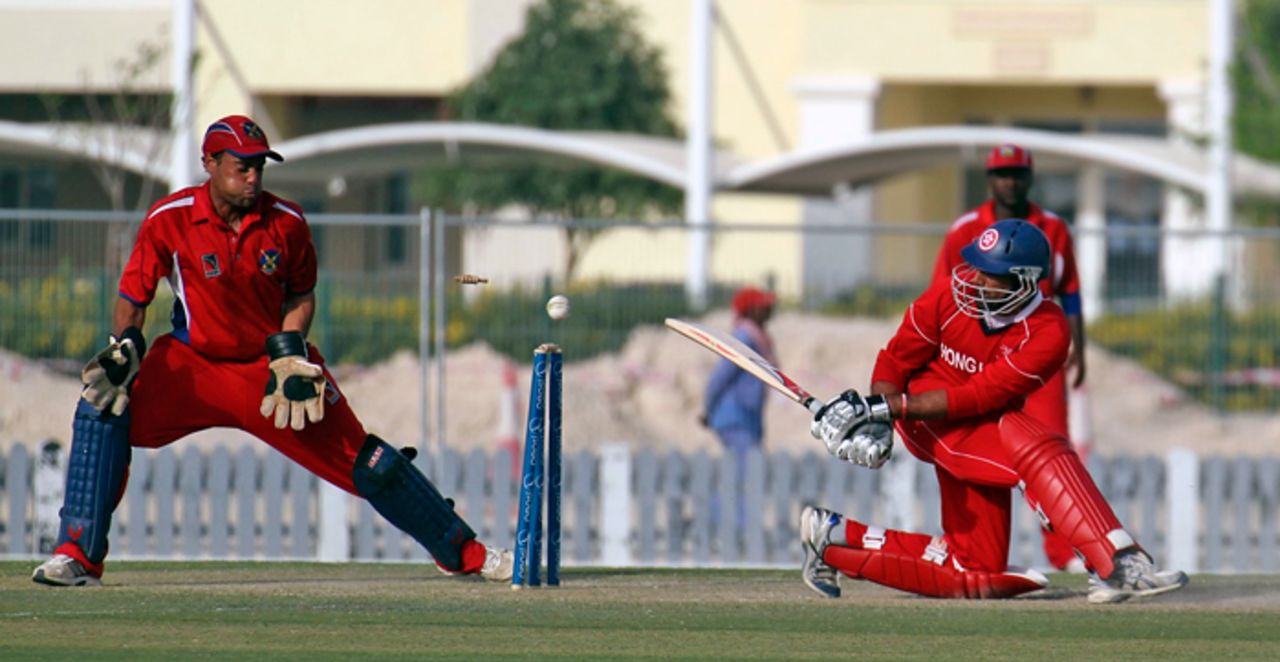 Najeeb Amar scored 49 but his dismissal spelled the end of Hong Kong's challenge against Bermuda at the ICC World Cricket League Division 2 in Dubai on 9th April 2011