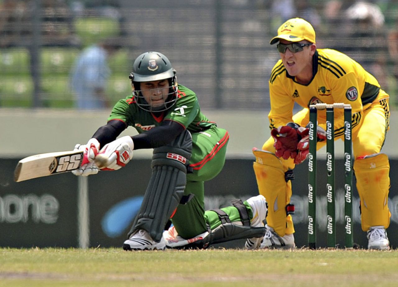 Mushfiqur Rahim hit a fighting half-century lower down the order, Bangladesh v Australia, 2nd ODI, Mirpur, April 11, 2011