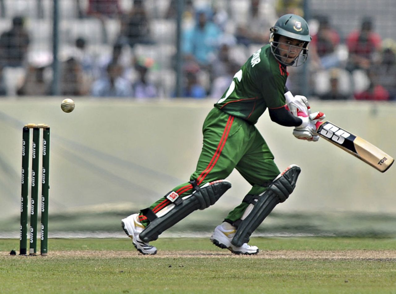 Mushfiqur Rahim made an unbeaten 81 off 80 deliveries to lift Bangladesh, Bangladesh v Australia, 2nd ODI, Mirpur, April 11, 2011