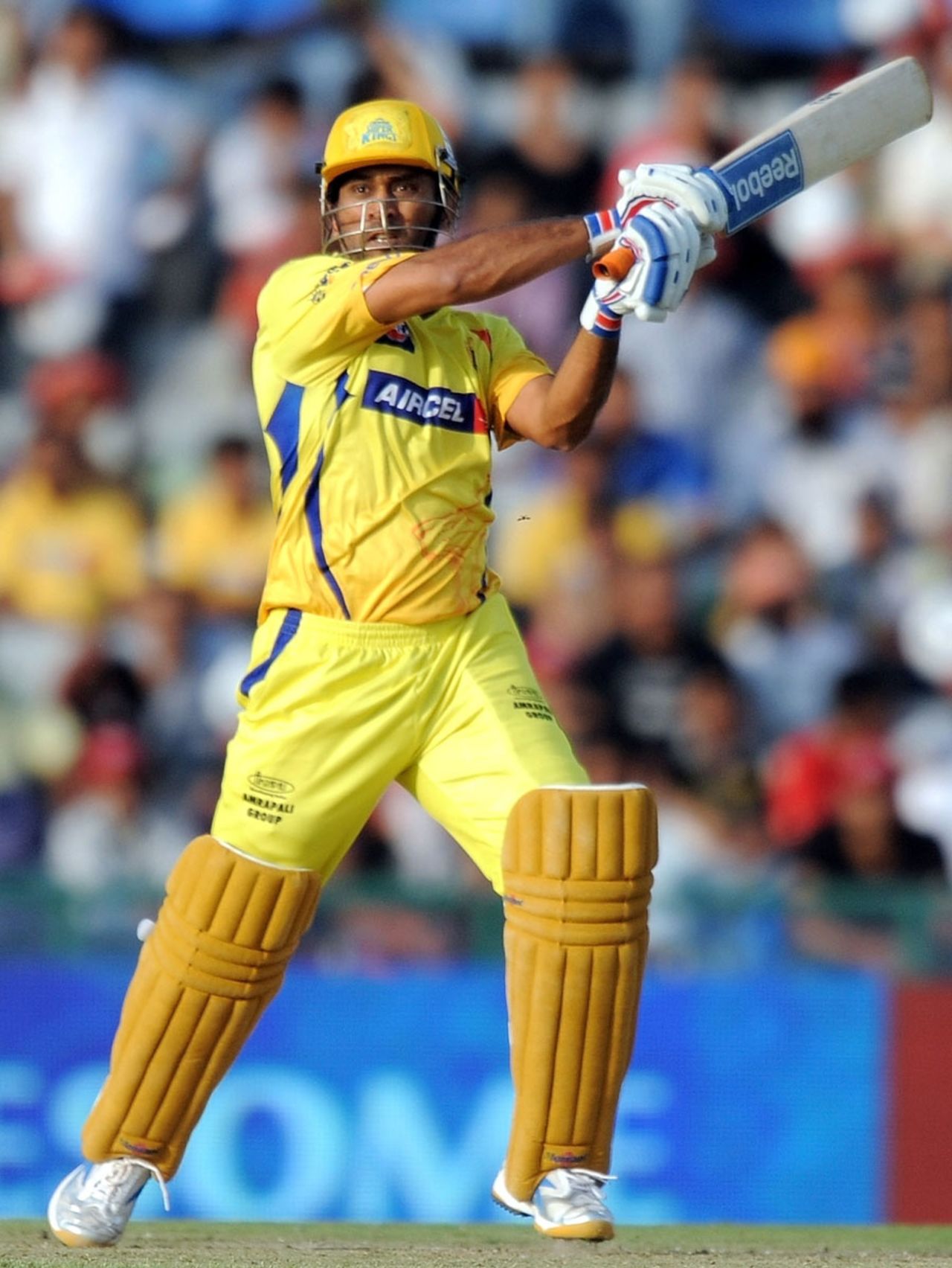 MS Dhoni brought out the big hits in his 20-ball 43, Kings XI Punjab v Chennai Super Kings, IPL 2011, Mohali, April 13, 2011