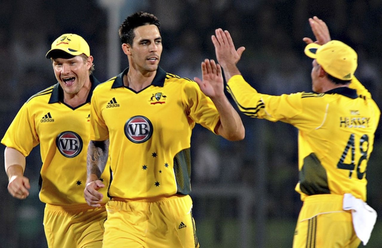 Mitchell Johnson picked up three wickets, Bangladesh v Australia, 3rd ODI, Mirpur, April 13, 2011