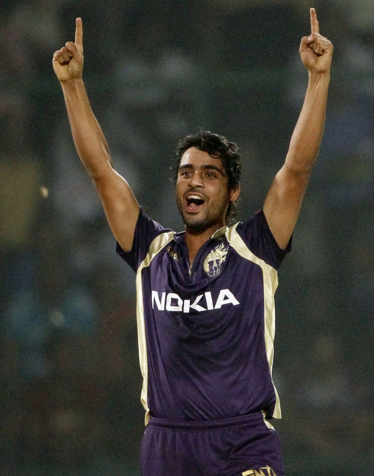 Iqbal Abdulla gets the wicket of James Hopes, Delhi Daredevils v Kolkata Knight Riders, IPL 2011, Delhi, April 28, 2011