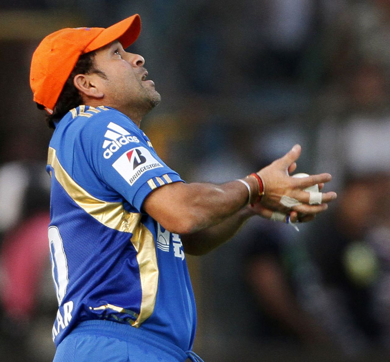 Sachin Tendulkar takes a catch to dismiss Rahul Dravid, Rajasthan Royals v Mumbai Indians, IPL 2011, Jaipur, April 29, 2011