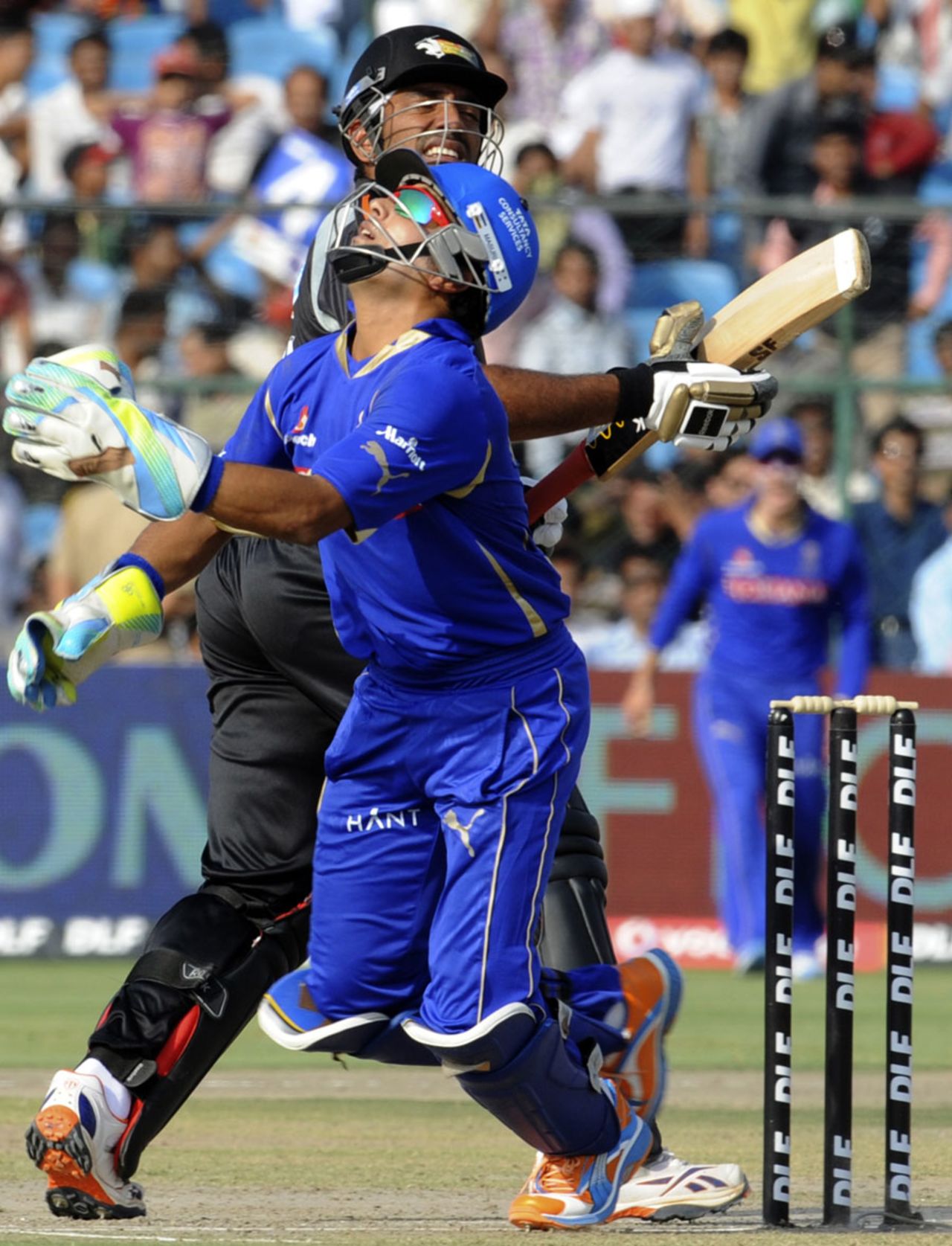 Robin Uthappa is about to be caught by Dishant Yagnik, Rajasthan Royals v Pune Warriors, IPL 2011, Jaipur, May 1, 2010