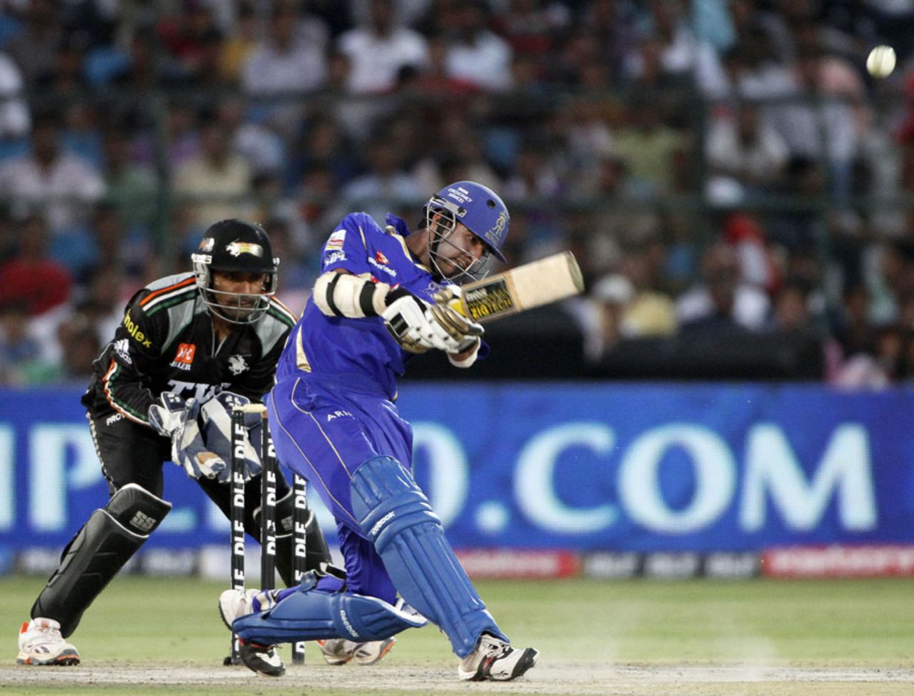 Ashok Menaria lofts down the ground, Rajasthan Royals v Pune Warriors, IPL 2011, Jaipur, May 1, 2010