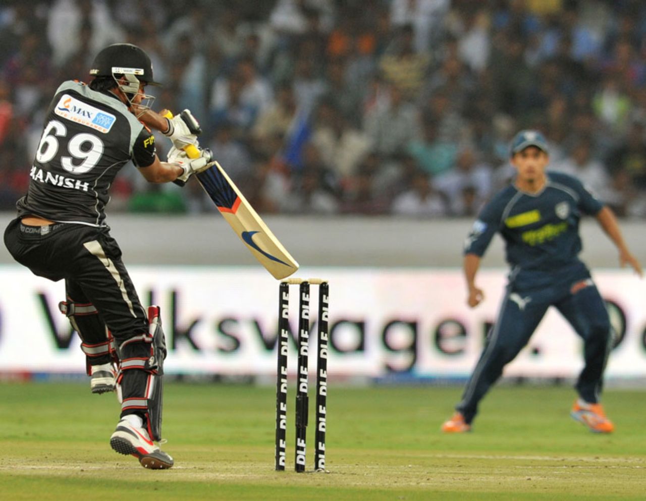Manish Pandey steers through the off side, Deccan Chargers v Pune Warriors, IPL 2011, Hyderabad, April 10, 2011
