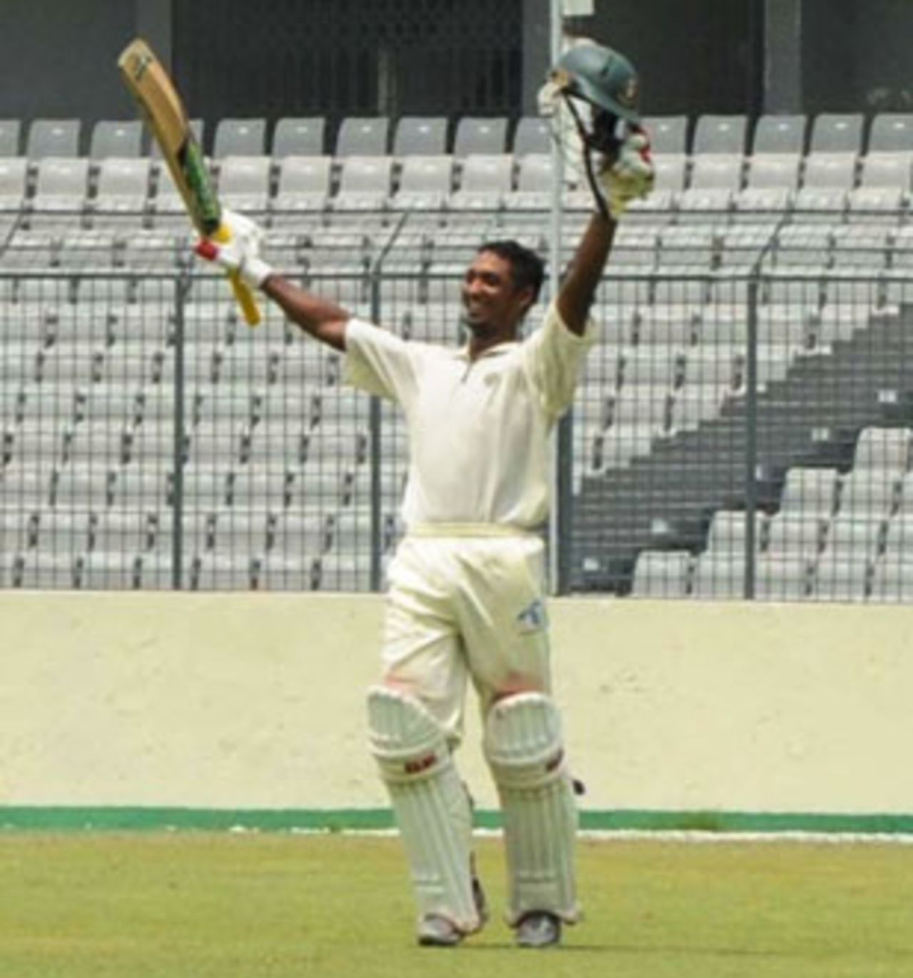 Naeem Islam celebrates his century, Rajshahi v Dhaka, NCL final, 3rd day, Mirpur, May 12, 2011