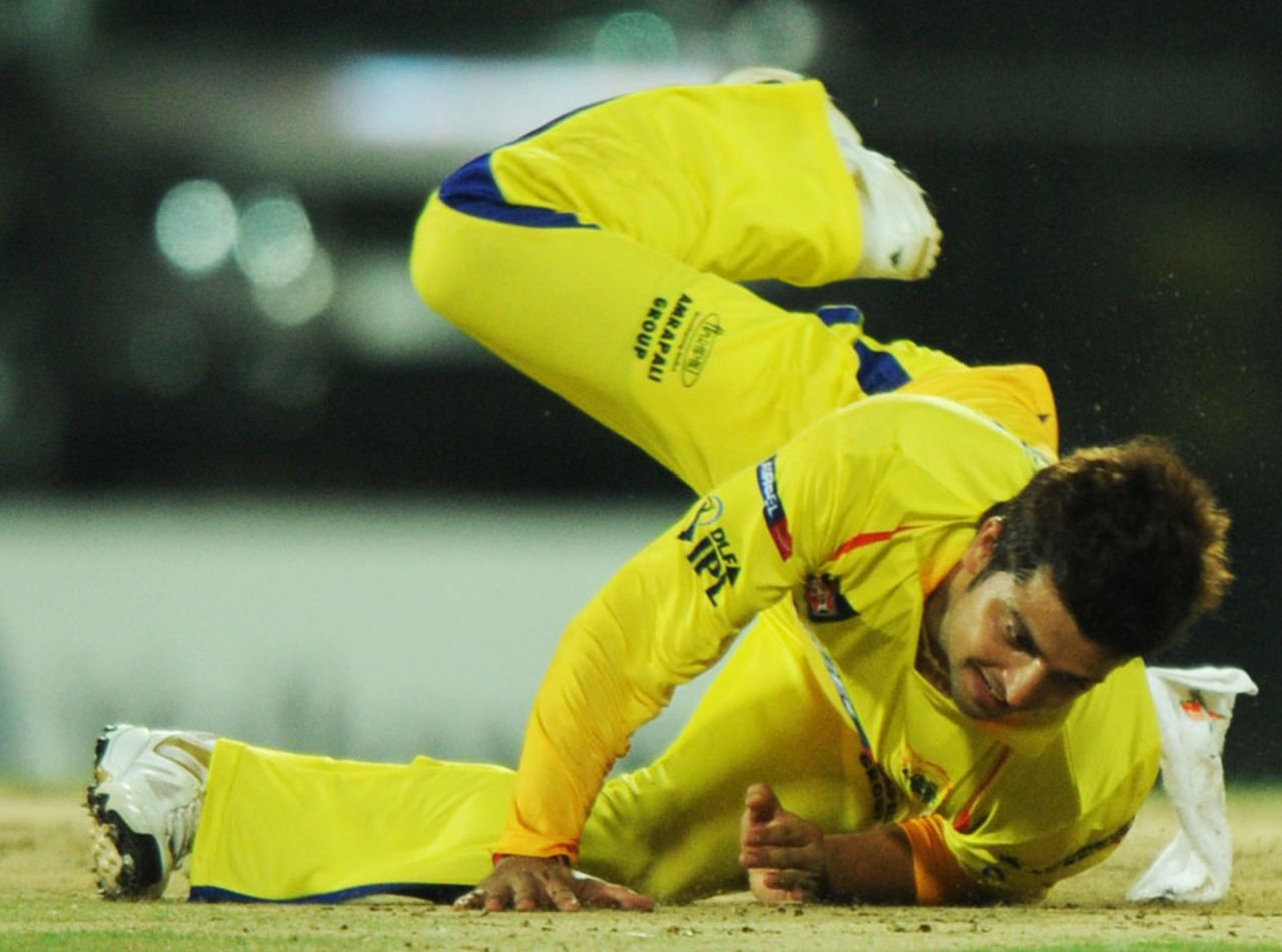 Suresh Raina makes a diving stop, Chennai Super Kings v Delhi Daredevils, IPL 2011, Chennai, May 12, 2011